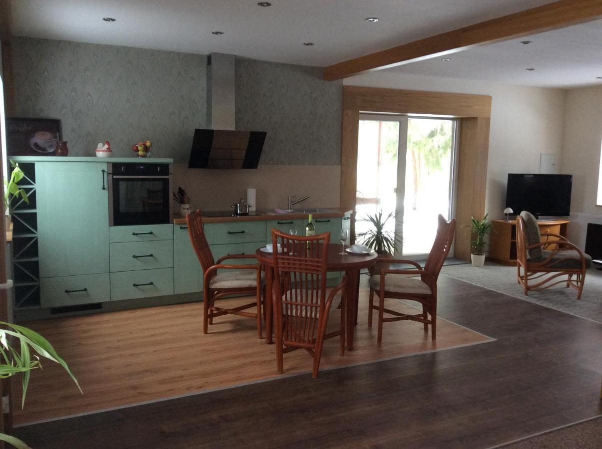 Ferienwohnung Direkt Am Potzlower See Екстериор снимка