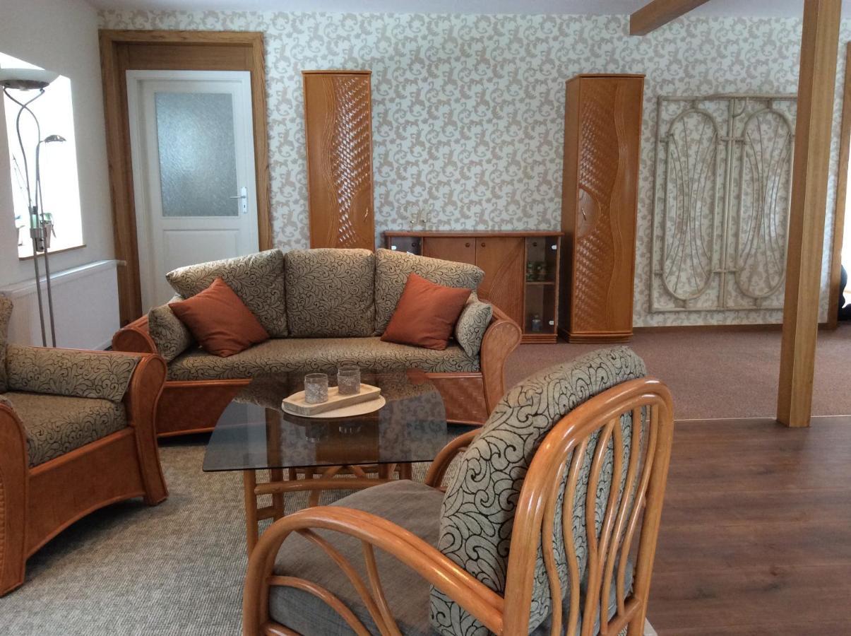 Ferienwohnung Direkt Am Potzlower See Екстериор снимка